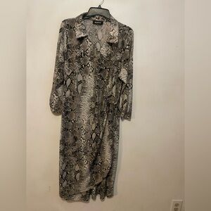 Glamour Exotic Pattern Long Sleeve Dress